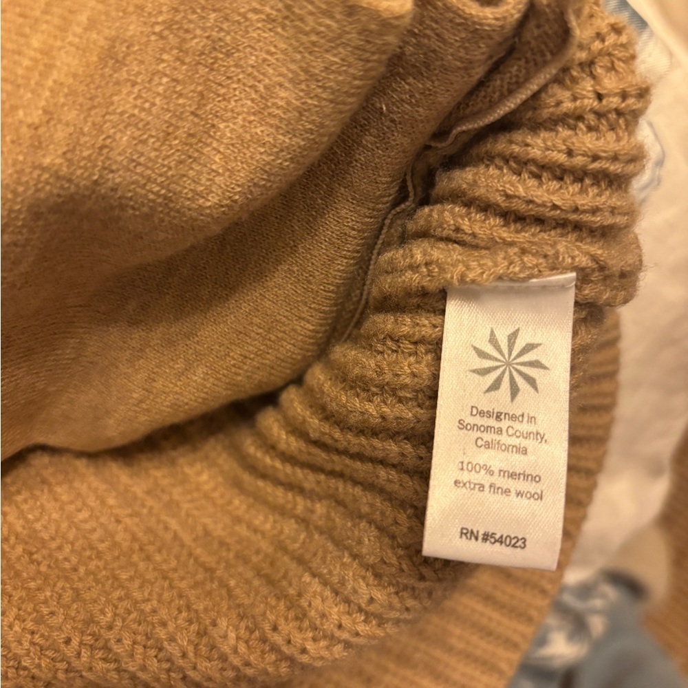 Athleta Women’s 100% fine merino Camel zip cardigan sweater size XL fits like L. - Picture 4 of 4